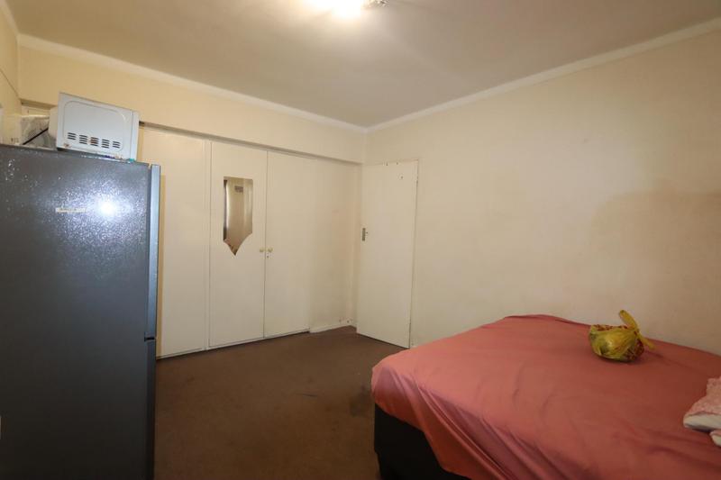 2 Bedroom Property for Sale in Wynberg Upper Western Cape